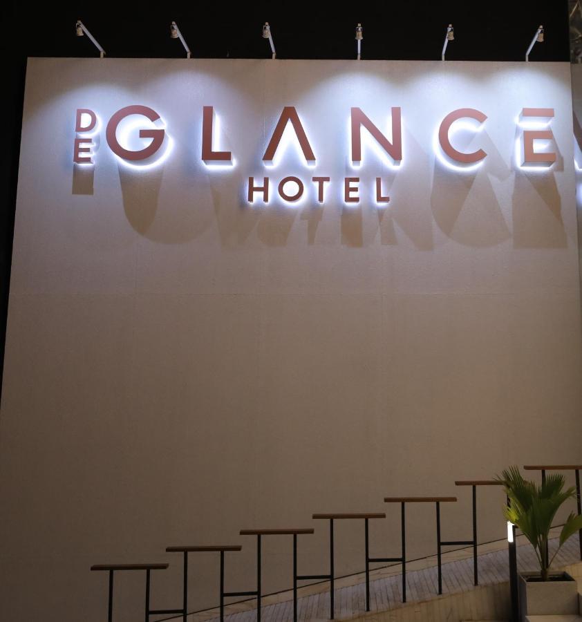 De Glance Hotel Surat Ngoại thất bức ảnh