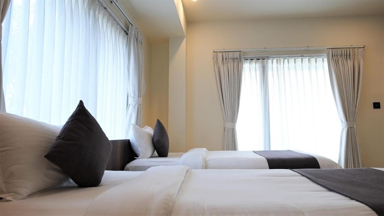 De Glance Hotel Surat Ngoại thất bức ảnh